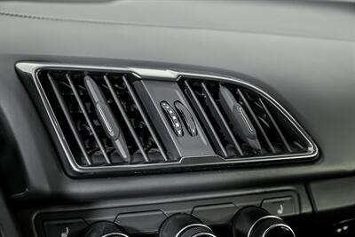 2017 Audi R8 5.2 quattro V10   - Photo 33 - Joliet, IL 60435
