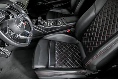 2017 Audi R8 5.2 quattro V10   - Photo 22 - Joliet, IL 60435