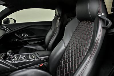 2017 Audi R8 5.2 quattro V10   - Photo 23 - Joliet, IL 60435