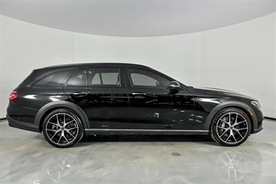 2022 Mercedes-Benz E 450 4MATIC All-Terrain   - Photo 14 - Joliet, IL 60435