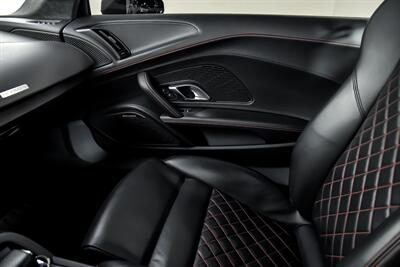 2017 Audi R8 5.2 quattro V10 Plus   - Photo 42 - Joliet, IL 60435
