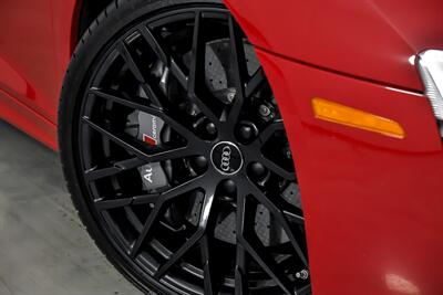 2017 Audi R8 5.2 quattro V10 Plus   - Photo 4 - Joliet, IL 60435