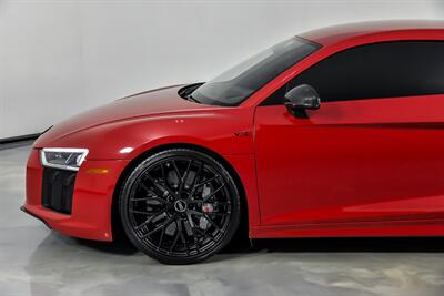 2017 Audi R8 5.2 quattro V10 Plus   - Photo 7 - Joliet, IL 60435