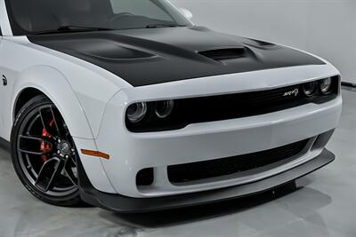 2018 Dodge Challenger SRT Hellcat   - Photo 3 - Joliet, IL 60435