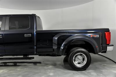 2022 Ford F-350 Super Duty XL   - Photo 8 - Joliet, IL 60435