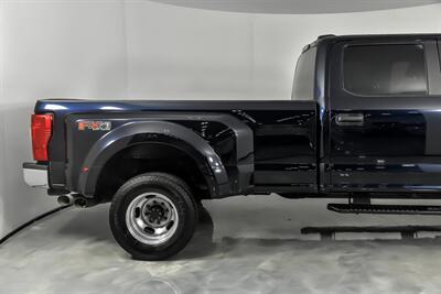 2022 Ford F-350 Super Duty XL   - Photo 12 - Joliet, IL 60435