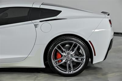 2019 Chevrolet Corvette Stingray   - Photo 9 - Joliet, IL 60435