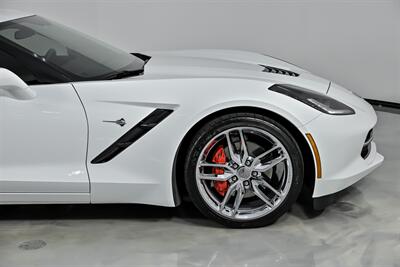 2019 Chevrolet Corvette Stingray   - Photo 15 - Joliet, IL 60435