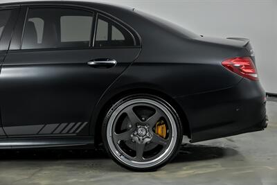 2018 Mercedes-Benz AMG E 63 S-EDITION 1-CARBON CERAMICS-BUCKETS! - Photo 9 - Joliet, IL 60435