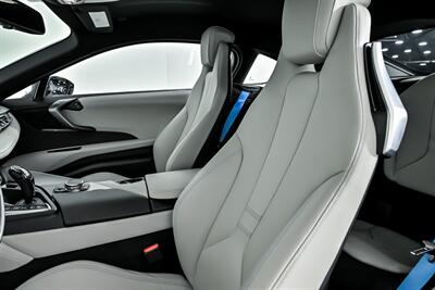 2015 BMW i8   - Photo 20 - Joliet, IL 60435