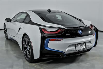 2015 BMW i8   - Photo 10 - Joliet, IL 60435