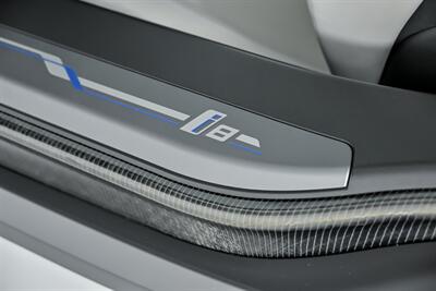 2015 BMW i8   - Photo 23 - Joliet, IL 60435