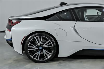 2015 BMW i8   - Photo 13 - Joliet, IL 60435