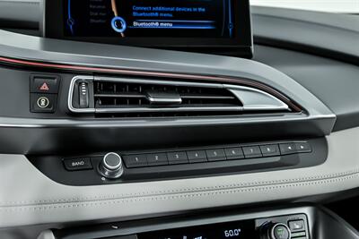 2015 BMW i8   - Photo 31 - Joliet, IL 60435