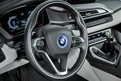 2015 BMW i8   - Photo 22 - Joliet, IL 60435