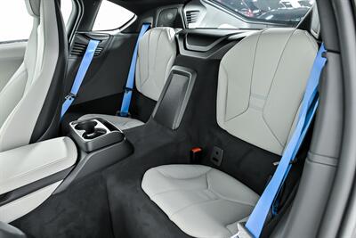 2015 BMW i8   - Photo 21 - Joliet, IL 60435
