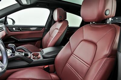 2022 Porsche Cayenne Coupe   - Photo 23 - Joliet, IL 60435