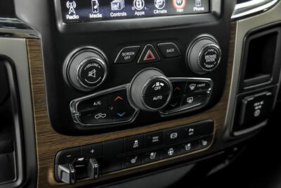 2015 RAM 3500 Laramie   - Photo 35 - Joliet, IL 60435