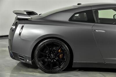 2012 Nissan GT-R Premium-MATTE GRAY WRAP   - Photo 11 - Joliet, IL 60435