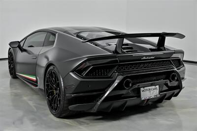 2019 Lamborghini Huracan LP 640-4 Performante   - Photo 10 - Joliet, IL 60435