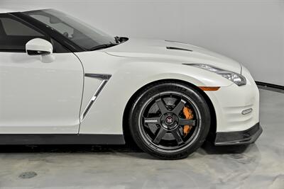 2016 Nissan GT-R Premium   - Photo 15 - Joliet, IL 60435