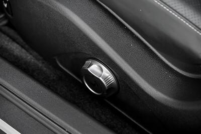 2016 Nissan GT-R Premium   - Photo 26 - Joliet, IL 60435