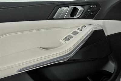 2022 BMW X7 xDrive40i   - Photo 17 - Joliet, IL 60435