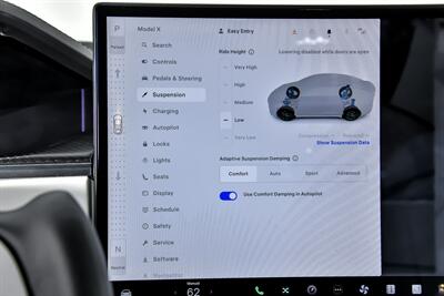 2023 Tesla Model X Plaid   - Photo 34 - Joliet, IL 60435