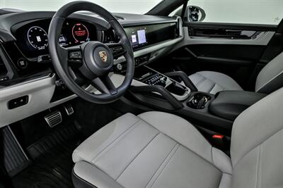 2024 Porsche Cayenne S Coupe   - Photo 21 - Joliet, IL 60435