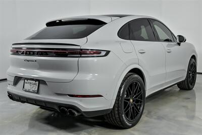 2024 Porsche Cayenne S Coupe   - Photo 12 - Joliet, IL 60435