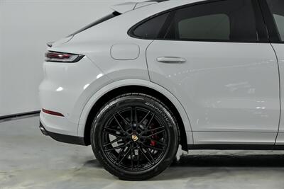 2024 Porsche Cayenne S Coupe   - Photo 13 - Joliet, IL 60435