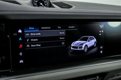 2024 Porsche Cayenne S Coupe   - Photo 35 - Joliet, IL 60435
