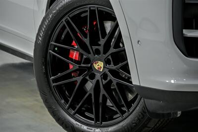 2024 Porsche Cayenne S Coupe   - Photo 4 - Joliet, IL 60435