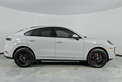 2024 Porsche Cayenne S Coupe   - Photo 14 - Joliet, IL 60435