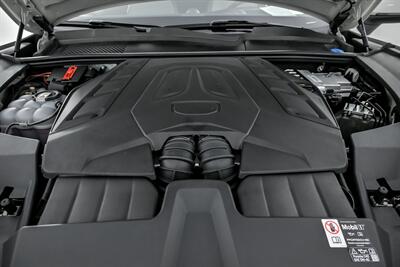 2024 Porsche Cayenne S Coupe   - Photo 17 - Joliet, IL 60435