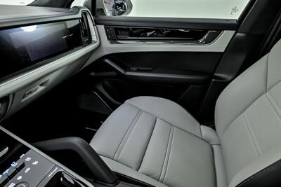 2024 Porsche Cayenne S Coupe   - Photo 40 - Joliet, IL 60435