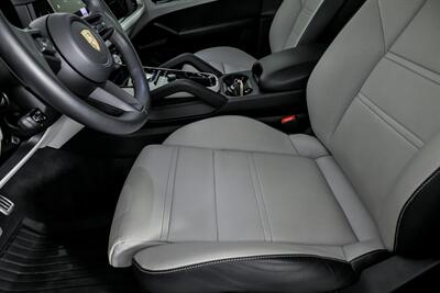 2024 Porsche Cayenne S Coupe   - Photo 22 - Joliet, IL 60435