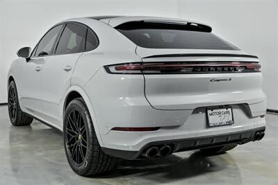 2024 Porsche Cayenne S Coupe   - Photo 10 - Joliet, IL 60435