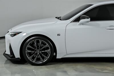 2022 Lexus IS 350 F SPORT   - Photo 7 - Joliet, IL 60435