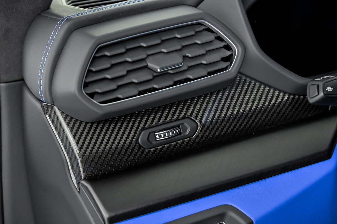 2024 Lamborghini Urus S - Photo 36