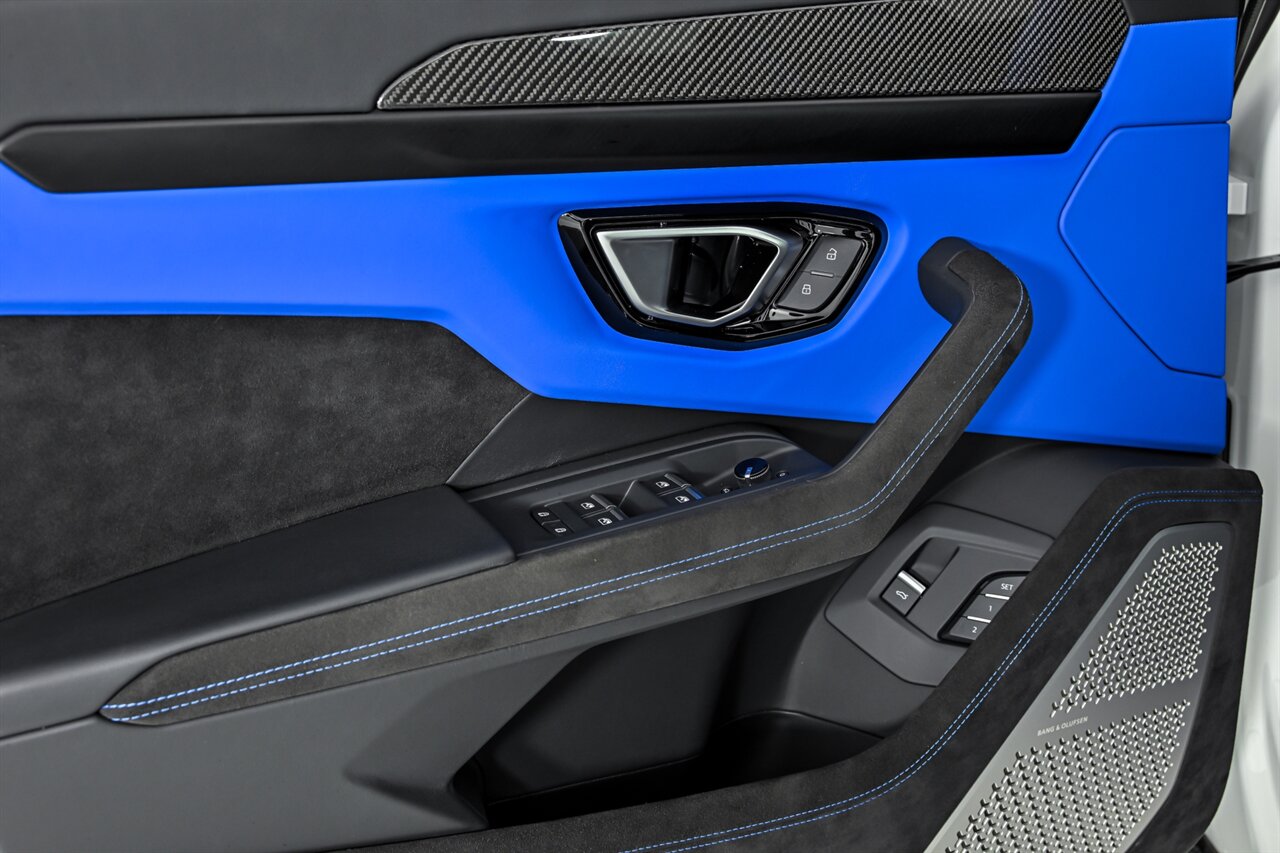 2024 Lamborghini Urus S - Photo 22