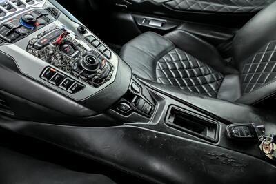 2015 Lamborghini Aventador LP 700-4-ROADSTER!   - Photo 38 - Joliet, IL 60435