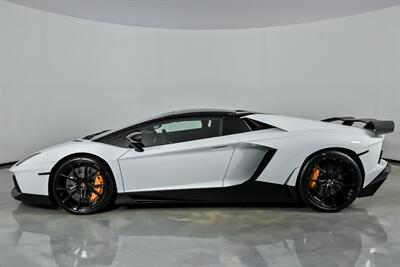 2015 Lamborghini Aventador LP 700-4-ROADSTER!   - Photo 8 - Joliet, IL 60435