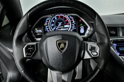 2015 Lamborghini Aventador LP 700-4-ROADSTER!   - Photo 30 - Joliet, IL 60435