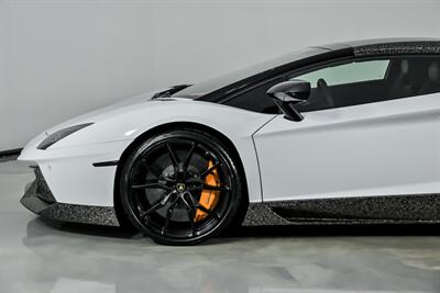 2015 Lamborghini Aventador LP 700-4-ROADSTER!   - Photo 8 - Joliet, IL 60435