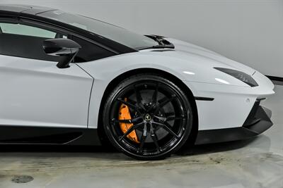 2015 Lamborghini Aventador LP 700-4-ROADSTER!   - Photo 15 - Joliet, IL 60435