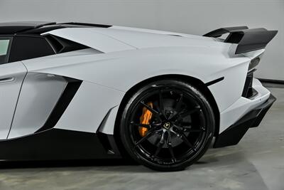 2015 Lamborghini Aventador LP 700-4-ROADSTER!   - Photo 9 - Joliet, IL 60435