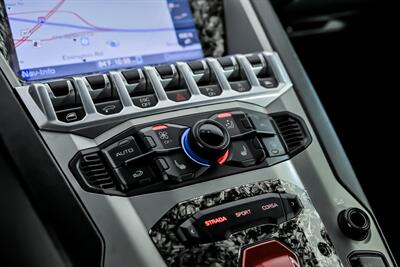 2015 Lamborghini Aventador LP 700-4-ROADSTER!   - Photo 34 - Joliet, IL 60435