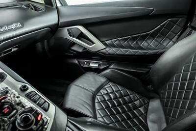 2015 Lamborghini Aventador LP 700-4-ROADSTER!   - Photo 38 - Joliet, IL 60435