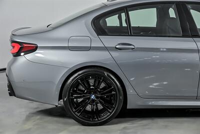 2023 BMW M5 COMPETITION-BIGE $131K MSRP-STOCK M5!   - Photo 13 - Joliet, IL 60435